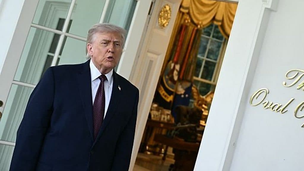 Trump: Blockade needed to stop Iran blackmailing the world