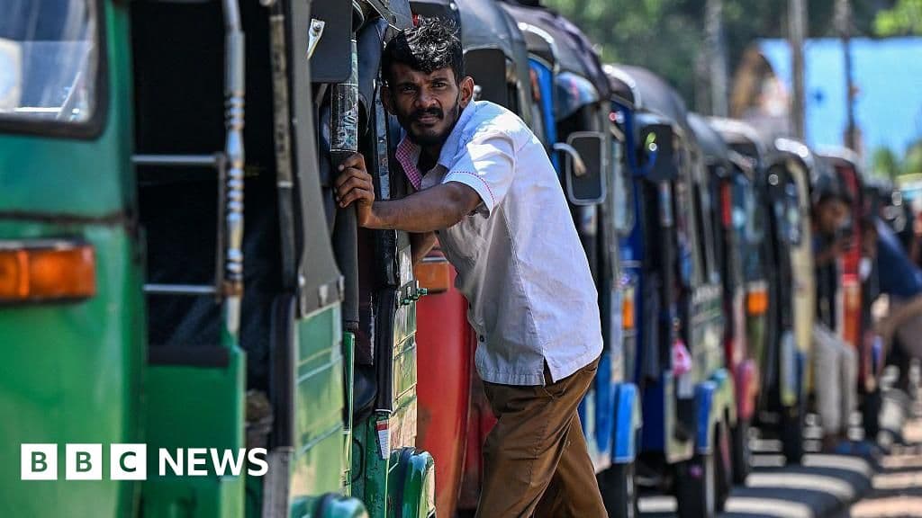 حرب إيران تضرب سري لانكا ثلاث مرات في ظل فيضانات مدمرة