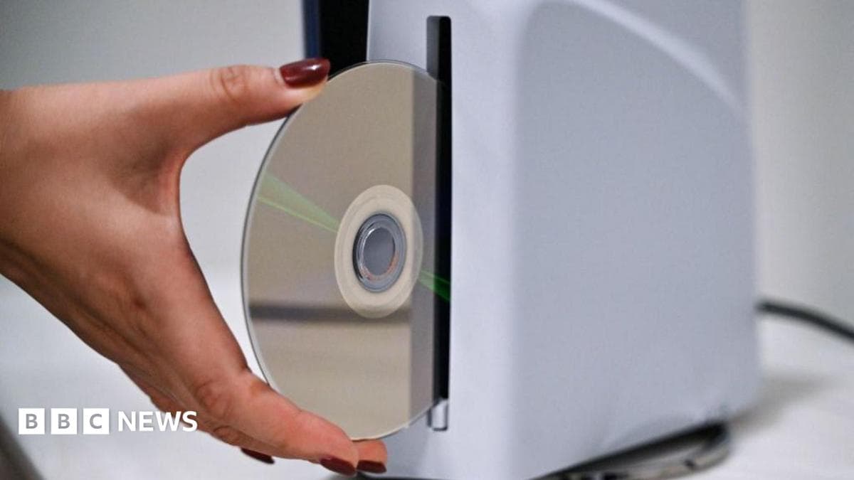 PlayStation will stop releasing games on discs in 2028