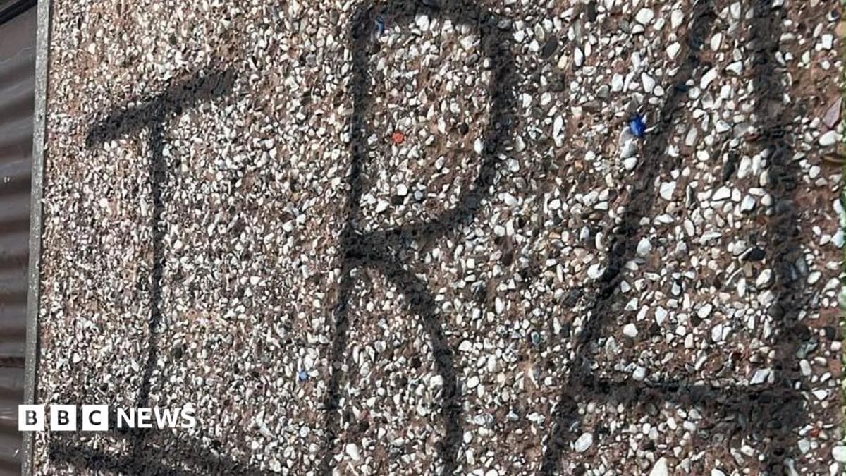 Police treating Orange hall graffiti as sectarian hate crime