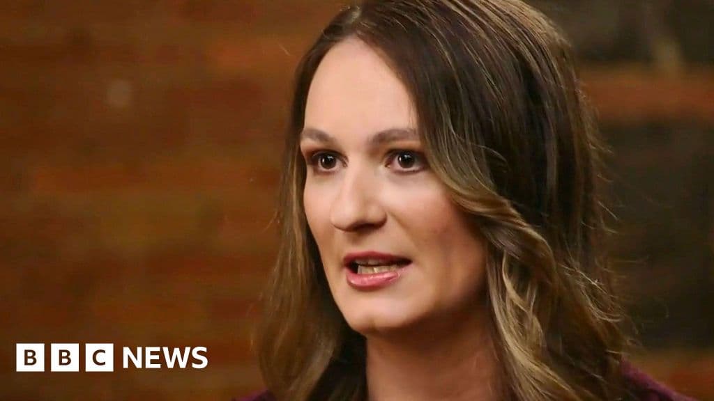 Egy férfi rossz üzeneteket küldött. Most lemond.