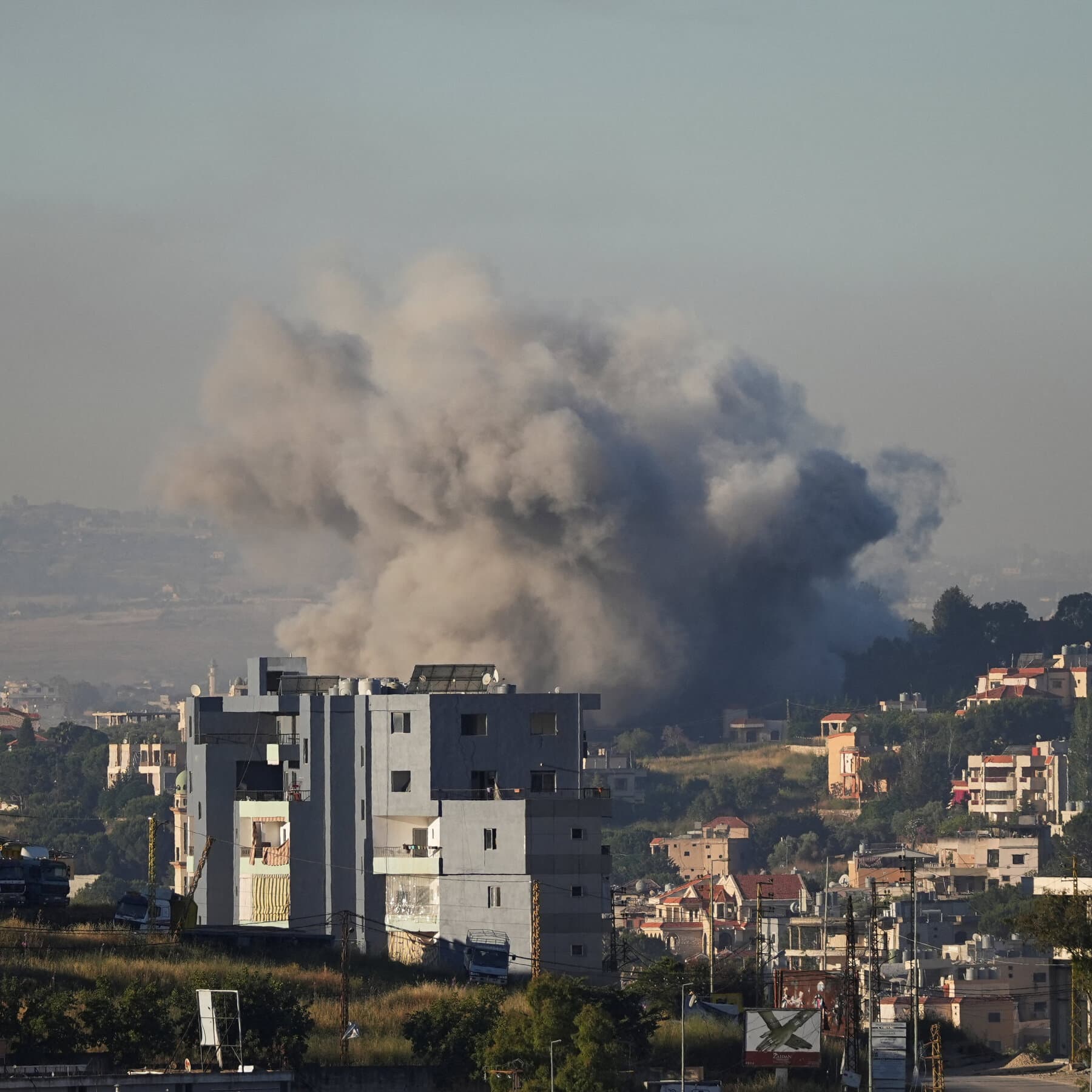 Hopes of Lebanon Cease-fire Falter as Israel and Hezbollah Fight