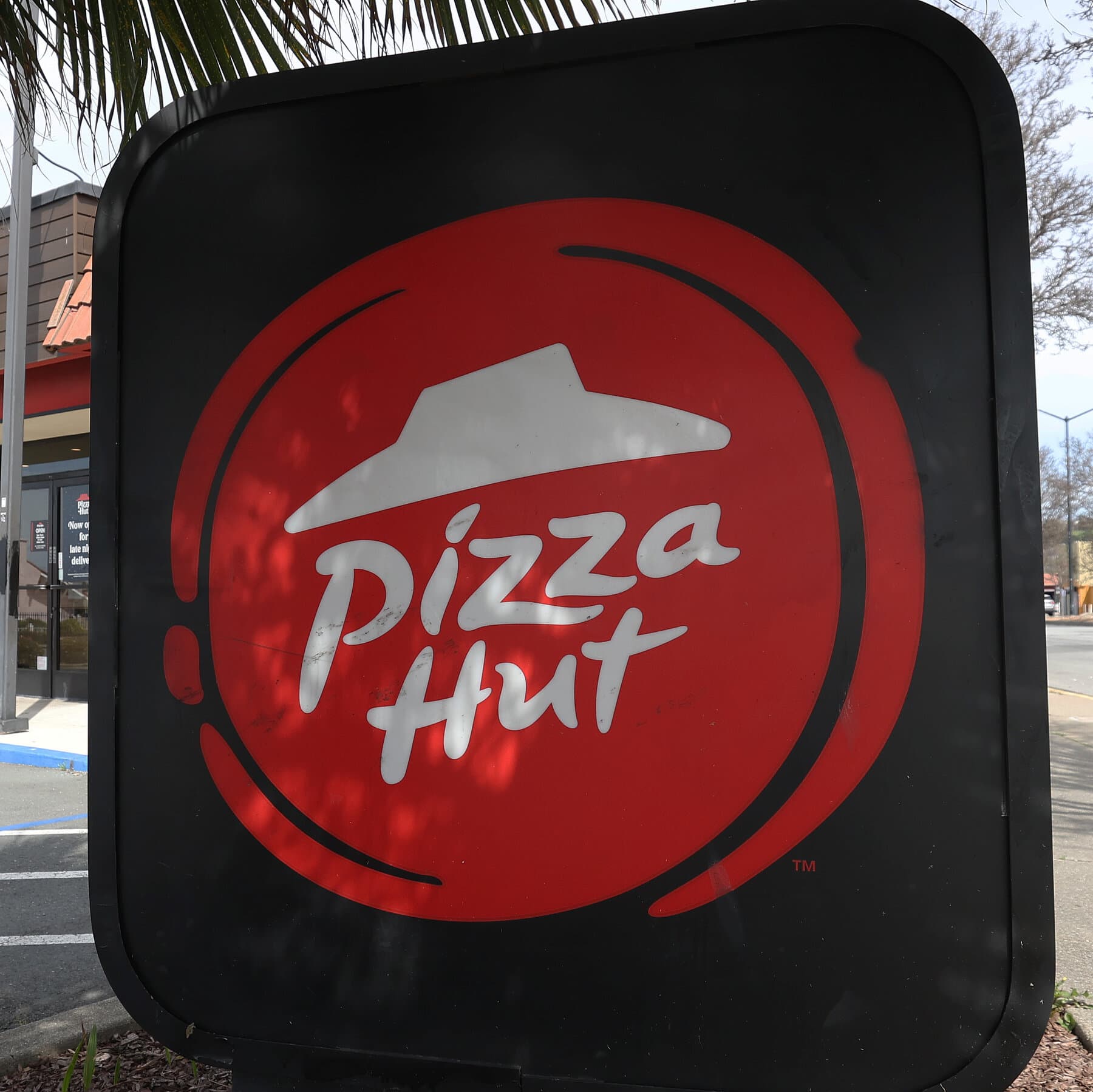 Pizza Hut Sold to Two Firms for $2.7 Billion