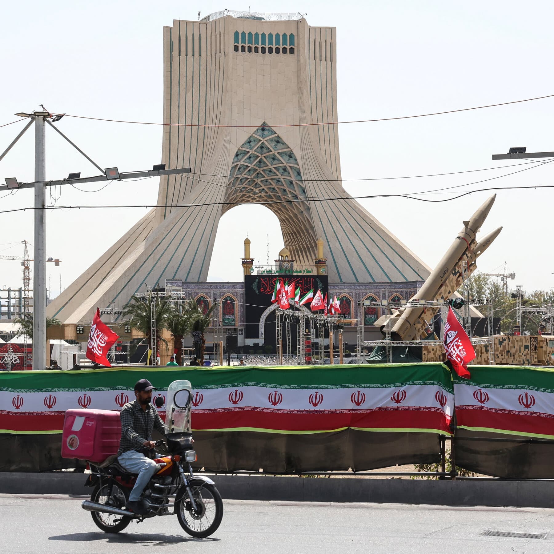 Iran War Live Updates: U.S. Strikes Abate, Even as Trump Considers Escalation