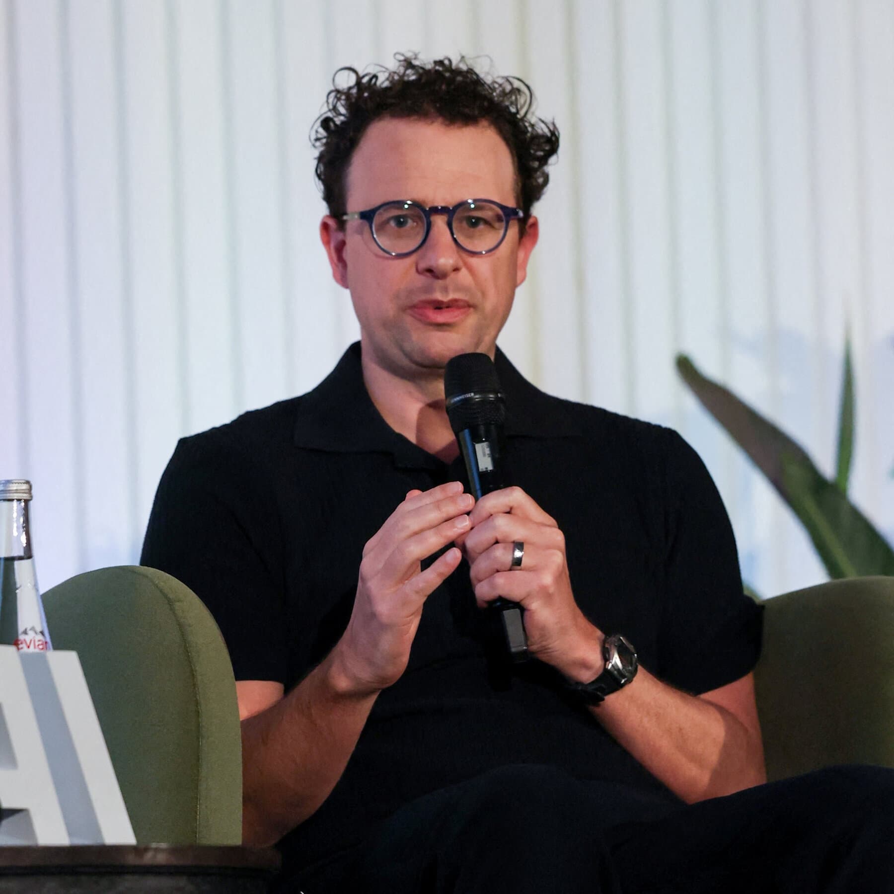 Ce que le directeur d'Anthropic demande pour ralentir l'intelligence artificielle