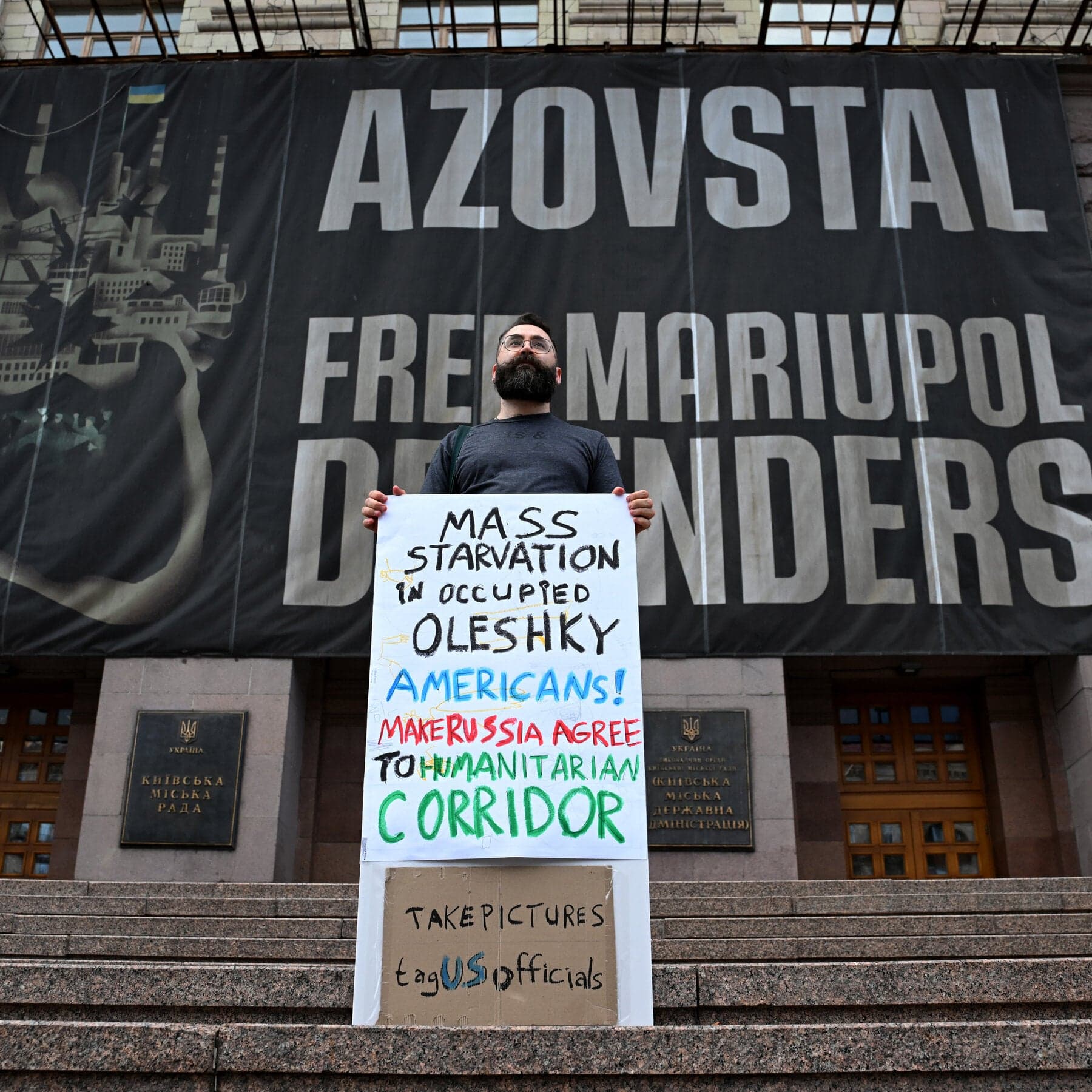 Ukrainos miestas įstrigo pavojingoje zonoje: žmonės pradeda badauti
