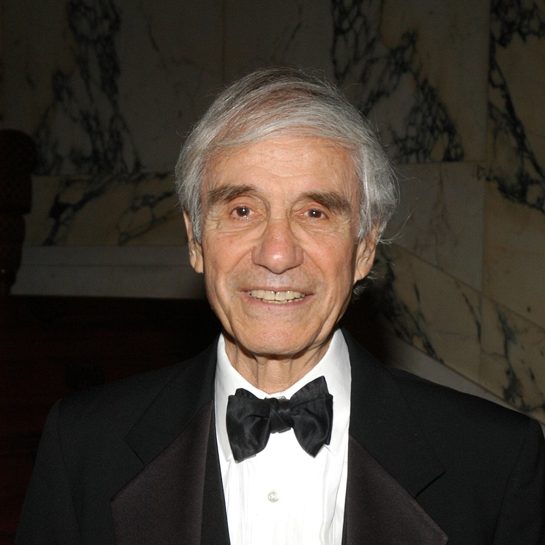 Sidney Offit, a ‘Central Figure’ in the World of New York Writers, Has Died